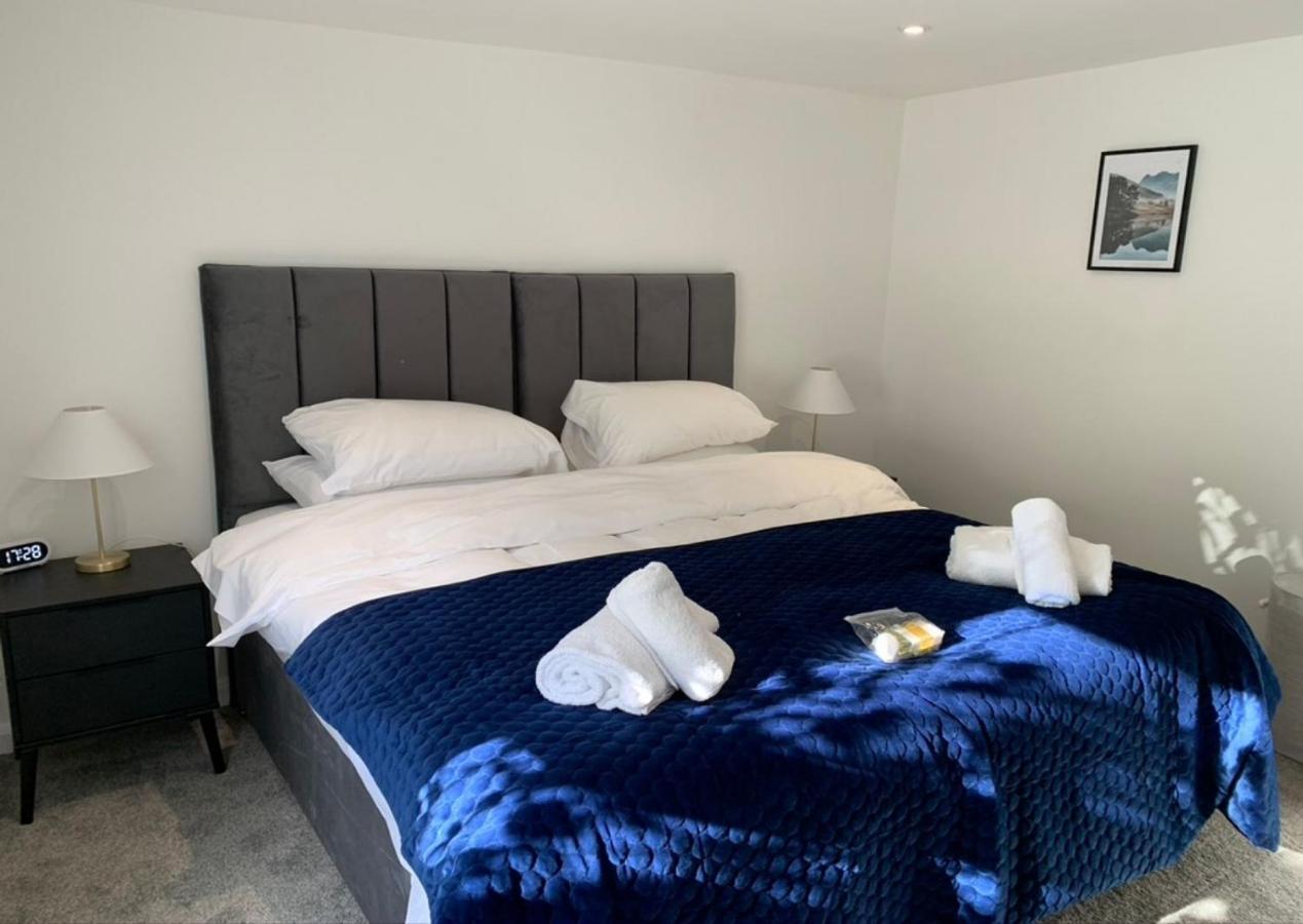 The White House Flat By Select Sa Appartamento Reading Esterno foto