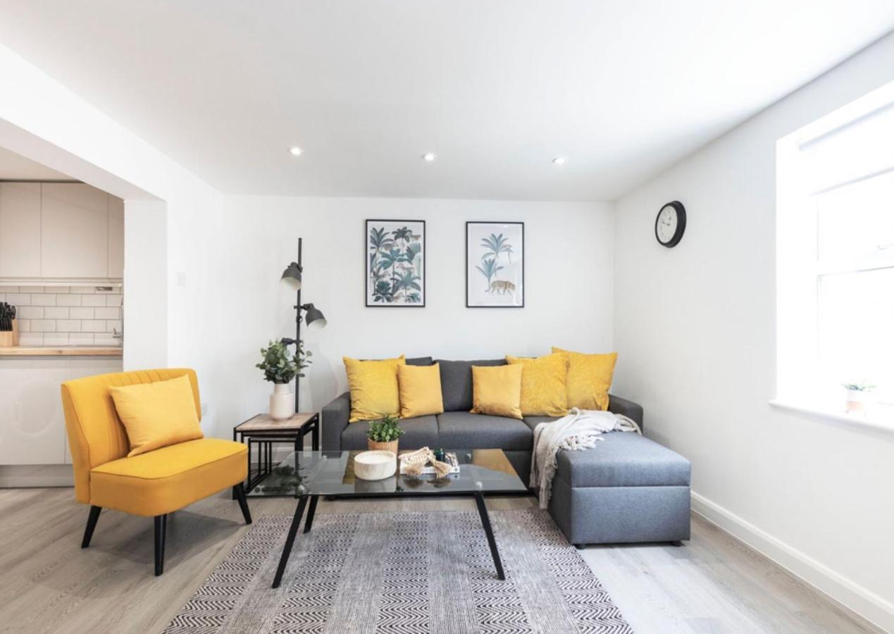 The White House Flat By Select Sa Appartamento Reading Esterno foto